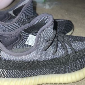 YEEZY 350 V2 CARBON MENS SIZE 8